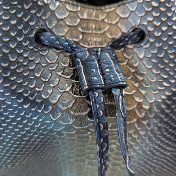 Brahmin Set: Serenity Marlowe Bucket Bag & Matching Wallet - Picture 4 of 16